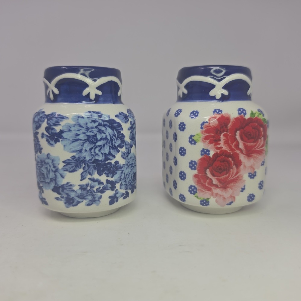 Pioneer Woman Ceramic Salt & Pepper Shaker Set Blue And White Floral Design